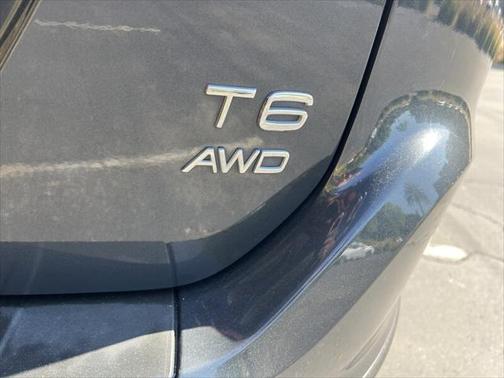 2012 Volvo XC60 T6 R-Design Platinum