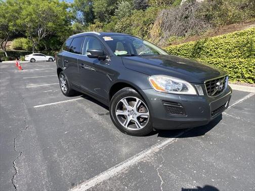 2012 Volvo XC60 T6 R-Design Platinum