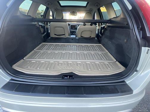 2011 Volvo XC60 T6 R-Design