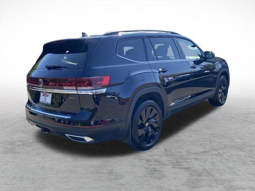2025 Volkswagen Atlas 2.0T SE w/Technology 4MOTION