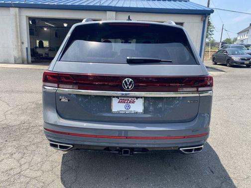 2025 Volkswagen Atlas 2.0T SEL Premium R-Line 4MOTION