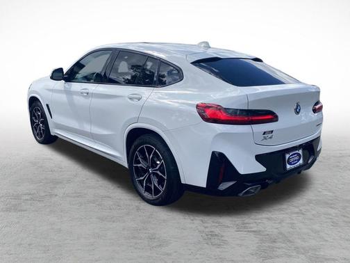 2023 BMW X4 xDrive30i