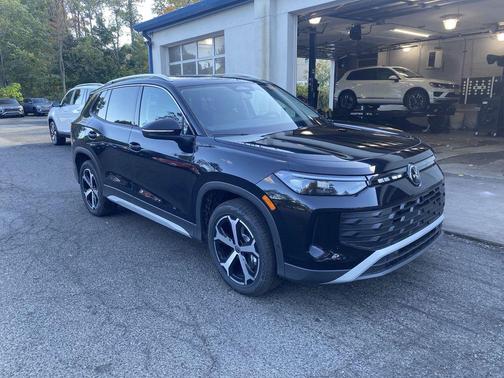 2025 Volkswagen Tiguan 2.0T SE 4MOTION