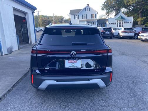 2025 Volkswagen Tiguan 2.0T SE 4MOTION