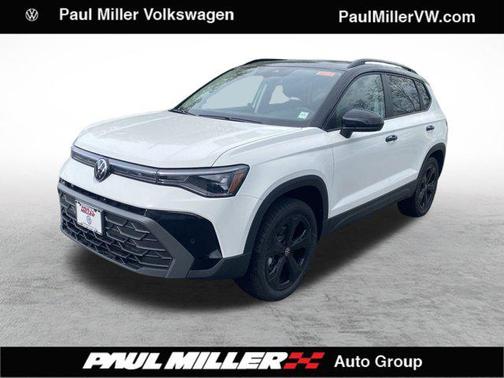 2025 Volkswagen Taos 1.5T SE Black