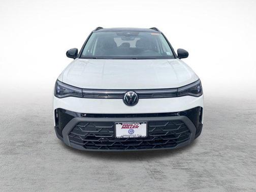 2025 Volkswagen Taos 1.5T SE Black