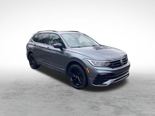 Platinum Gray Metallic 2023 Volkswagen Tiguan 2.0T SE R-Line Black 4MOTION