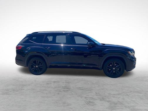 Deep Black 2023 Volkswagen Atlas 3.6L SEL