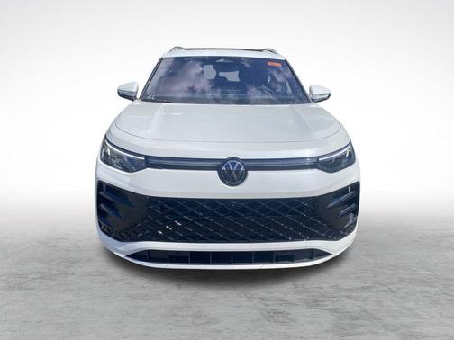 2025 Volkswagen Tiguan 2.0T SEL R-Line 4MOTION