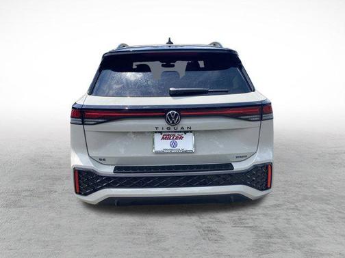 2025 Volkswagen Tiguan 2.0T SE R-Line Black 4MOTION