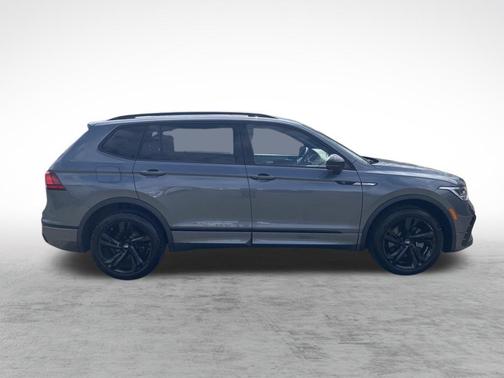 Platinum Gray Metallic 2023 Volkswagen Tiguan 2.0T SE R-Line Black