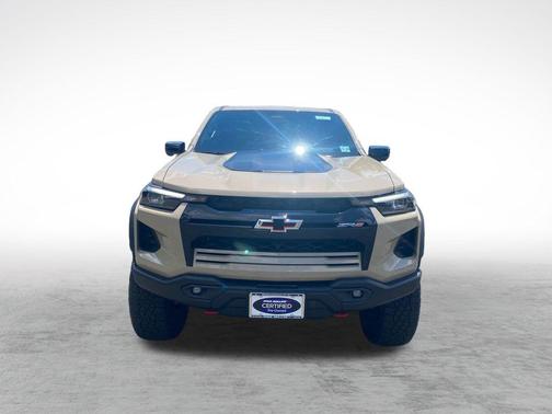 Sand Dune Metallic 2024 Chevrolet Colorado ZR2