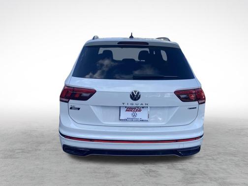 2022 Volkswagen Tiguan 2.0T SE R-Line Black 4MOTION