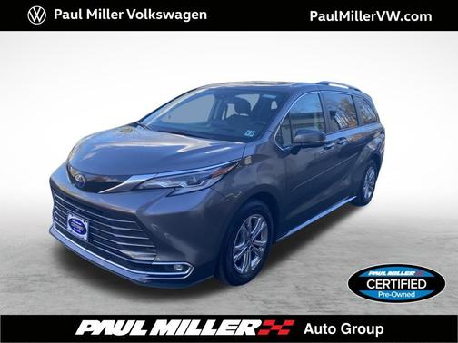 2023 Toyota Sienna Platinum 7 Passenger