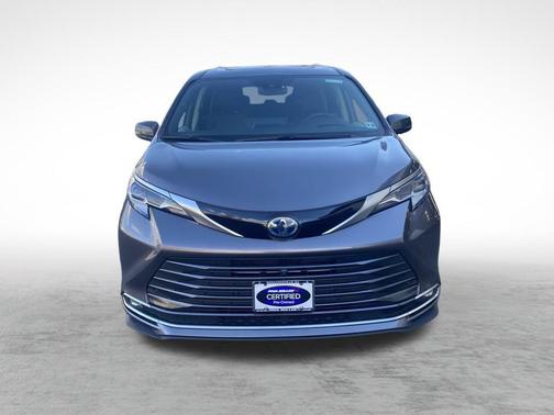 2023 Toyota Sienna Platinum 7 Passenger