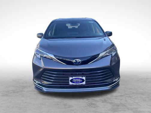 2023 Toyota Sienna Platinum 7 Passenger