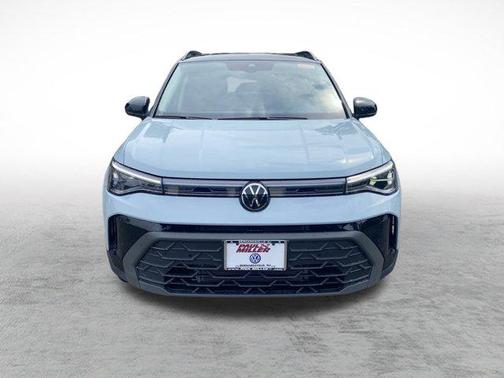 2025 Volkswagen Taos 1.5T SE Black