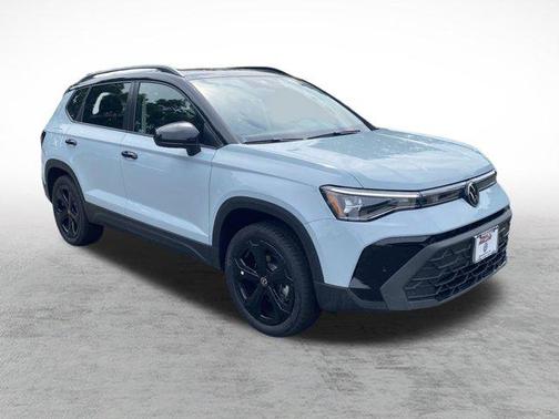 2025 Volkswagen Taos 1.5T SE Black