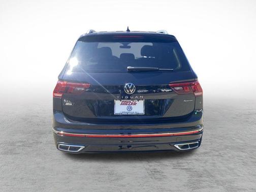 2022 Volkswagen Tiguan 2.0T SEL R-Line 4MOTION