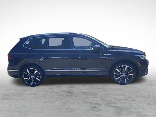 2022 Volkswagen Tiguan 2.0T SEL R-Line 4MOTION