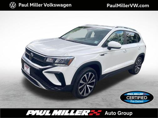 Pure White 2023 Volkswagen Taos 1.5T SE
