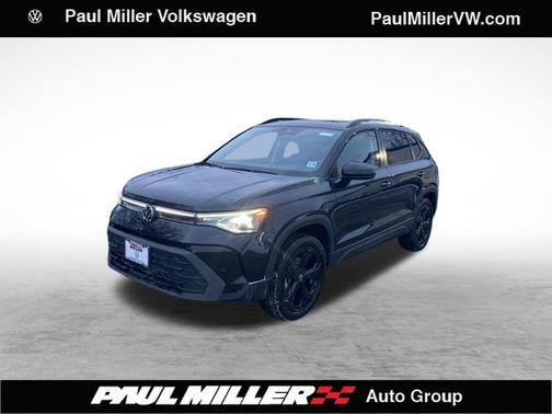 2025 Volkswagen Taos 1.5T SE Black