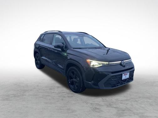 2025 Volkswagen Taos 1.5T SE Black