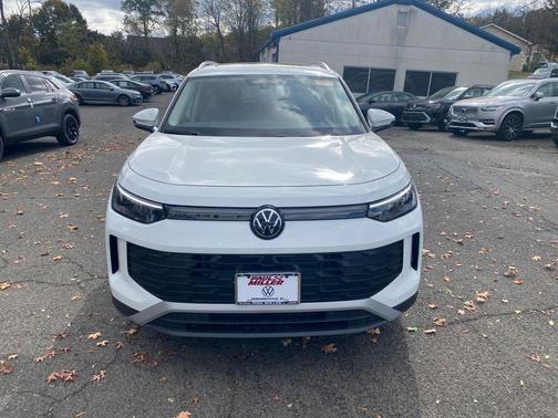 2025 Volkswagen Tiguan 2.0T SE 4MOTION