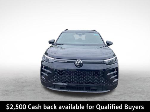deep black pearl 2026 Volkswagen Tiguan 2.0T SE R-Line Black 4MOTION