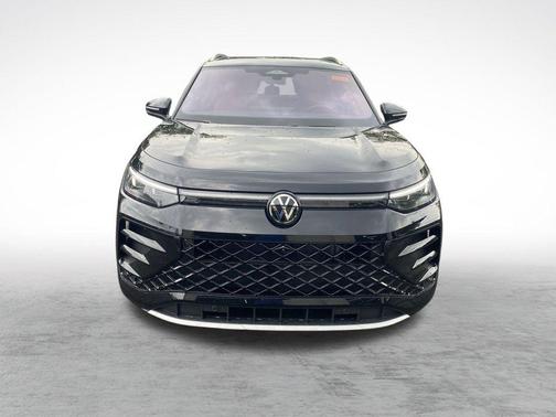 2025 Volkswagen Tiguan 2.0T SEL R-Line 4MOTION