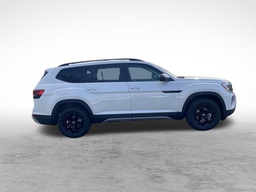 2026 Volkswagen Atlas Peak Edition