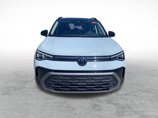 2025 Volkswagen Taos 1.5T SE Black