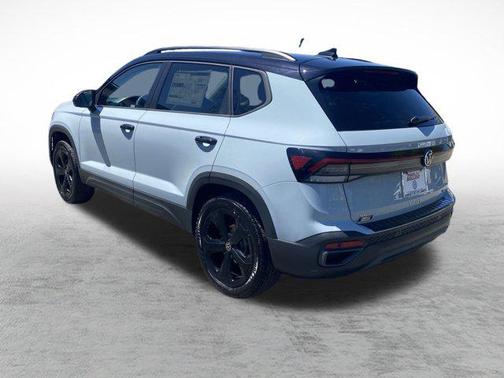 2025 Volkswagen Taos 1.5T SE Black