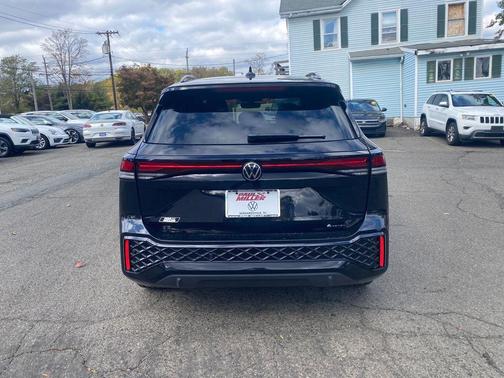 2025 Volkswagen Tiguan 2.0T SE R-Line Black 4MOTION