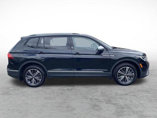 2024 Volkswagen Tiguan 2.0T Wolfsburg Edition