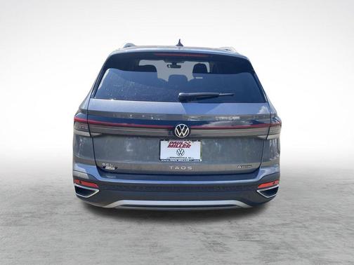 2025 Volkswagen Taos 1.5T SEL