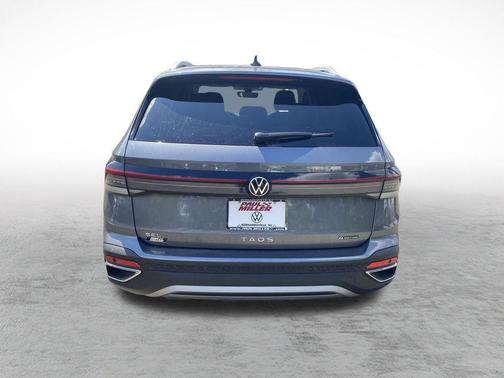 2025 Volkswagen Taos 1.5T SEL