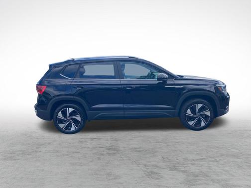 Deep Black 2023 Volkswagen Taos 1.5T SE