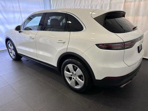 2022 Porsche Cayenne Platinum Edition