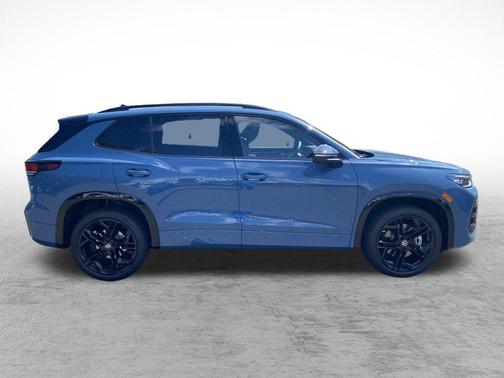 2025 Volkswagen Tiguan 2.0T SE R-Line Black 4MOTION