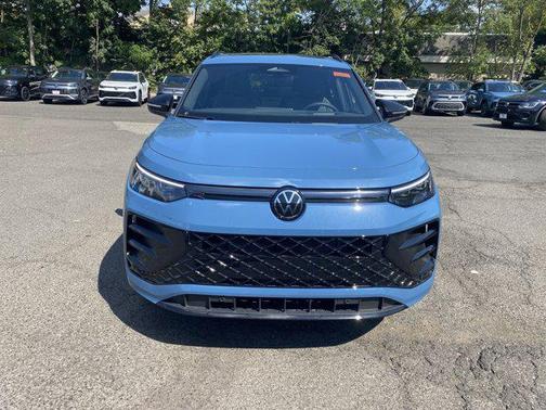 2025 Volkswagen Tiguan 2.0T SE R-Line Black 4MOTION