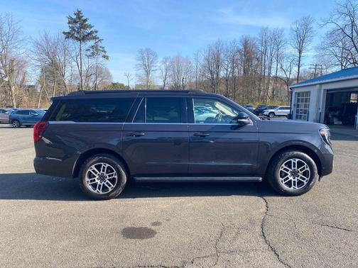 Dark Matter Gray Metallic 2025 Ford Expedition Max Active 4x4