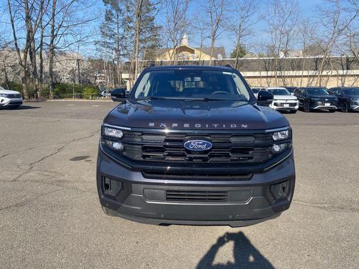 Dark Matter Gray Metallic 2025 Ford Expedition Max Active 4x4