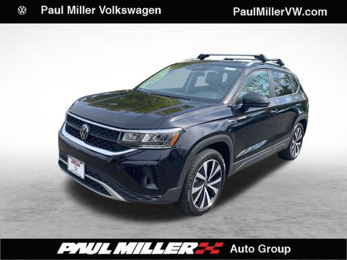 Deep Black 2022 Volkswagen Taos 1.5T SE