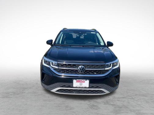 Deep Black 2022 Volkswagen Taos 1.5T SEL