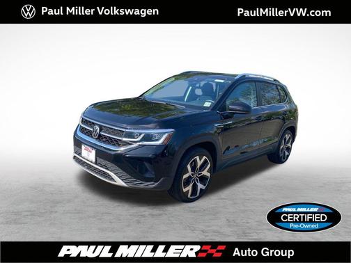 Deep Black 2022 Volkswagen Taos 1.5T SEL