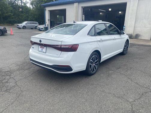 2025 Volkswagen Jetta 1.5T SE