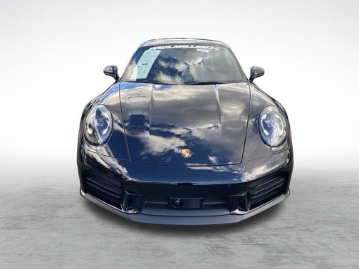 2025 Porsche 911 Carrera