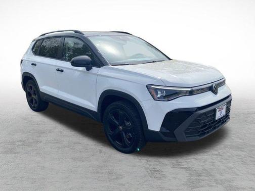 2025 Volkswagen Taos 1.5T SE Black