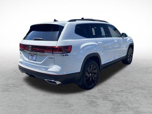 2024 Volkswagen Atlas 2.0T SE w/Technology 4MOTION